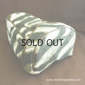 画像2: カメラケース 一眼レフ　ミラーレス 5サイズ　モスグリーン・ゼブラ おしゃれ かわいい Canon EOS Kiss M, X9i, X9, X8i, M100, Nikon D5600, D5300, D3400, LUMIXGF9, OLYMPUS OM-D E-M10 Mark III, Sony a6300