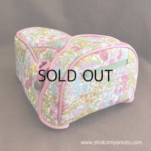 画像2: カメラケース 一眼レフ　ミラーレス 5サイズ　リバティ・マーガレットアニー（ピンク）おしゃれ かわいい ※アクリル・コーティング・オプション対応 Canon EOS Kiss M, X9i, X9, X8i, M100, Nikon D5600, D5300, D3400, LUMIXGF9, OLYMPUS OM-D E-M10 Mark III, Sony a6300