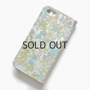 画像3: 【送料無料】iPhone SE (第3/第2世代) 8/7 ケース・手帳型　リバティ・マーガレットアニー（グリーン） おしゃれ  かわいい　マグネットを使わないのでカード安全