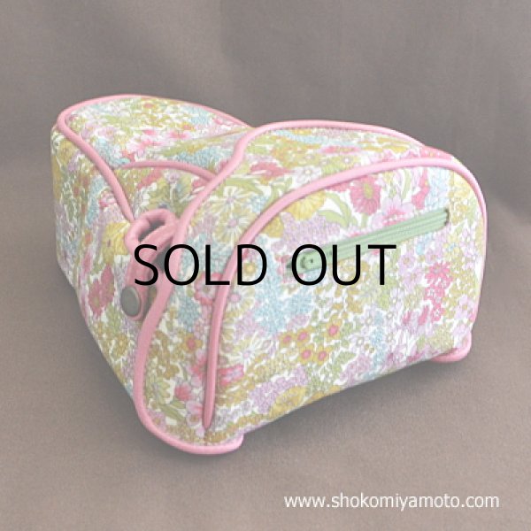 画像2: カメラケース 一眼レフ　ミラーレス 5サイズ　リバティ・マーガレットアニー（ピンク）おしゃれ かわいい ※アクリル・コーティング・オプション対応 Canon EOS Kiss M, X9i, X9, X8i, M100, Nikon D5600, D5300, D3400, LUMIXGF9, OLYMPUS OM-D E-M10 Mark III, Sony a6300