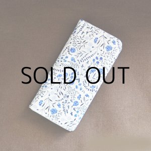 画像: iPhone6/6s plusケース・手帳型： おしゃれ かわいい：リバティ・リリアンズ・ベリーズ（ブルー）