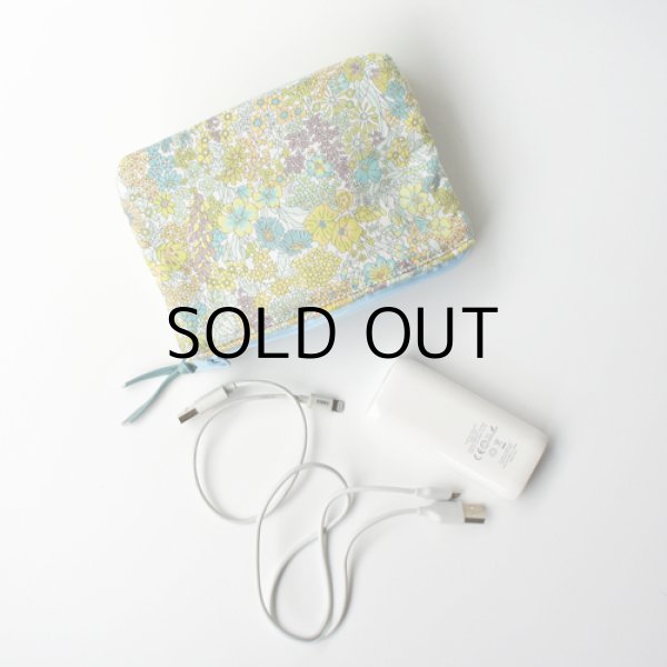 画像4: 【送料無料】ダブルポーチ スポンジ入り リバティ・エミリアズフラワーズ（パープル）  モバイルバッテリーポーチ ケース おしゃれ かわいい　アクリルコーティング